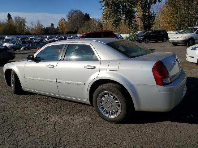 2C3AA43R55H102873 - 2005 CHRYSLER 300 SILVER photo 2