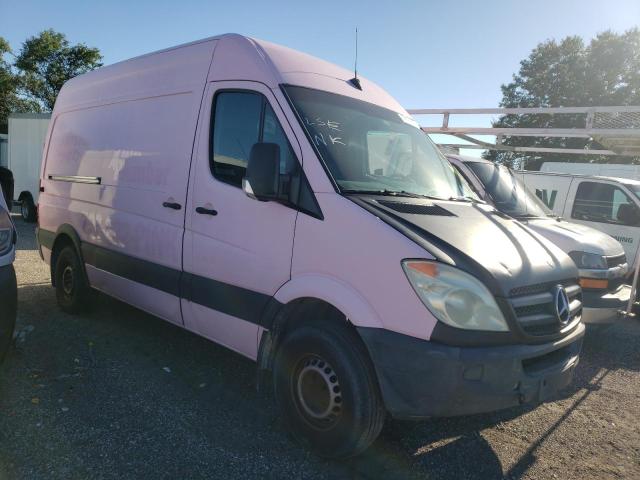 WD3PE7CC9D5726960 - 2013 MERCEDES-BENZ SPRINTER 2500 PINK photo 4