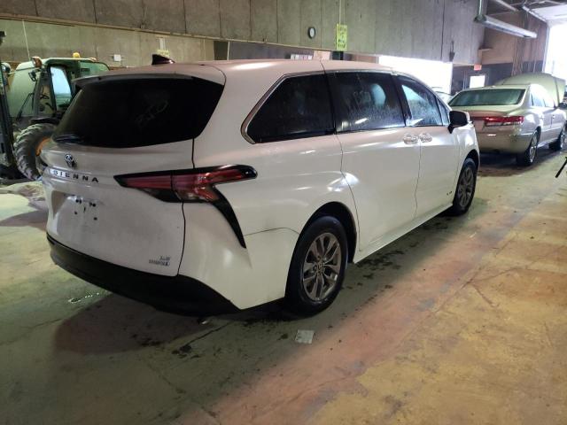 5TDKRKEC8MS064979 - 2021 TOYOTA SIENNA LE WHITE photo 3