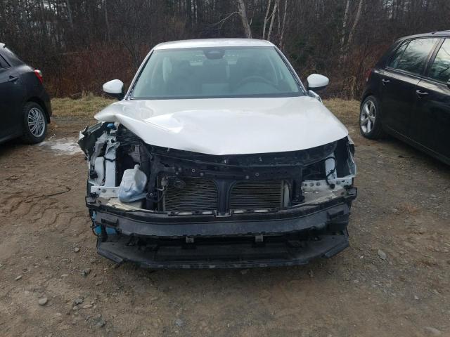 2HGFE2F26NH128859 - 2022 HONDA CIVIC LX WHITE photo 5