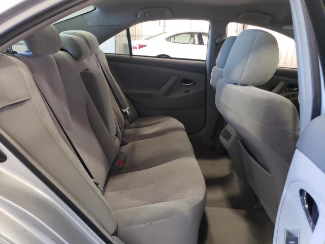 4T1BF3EK2AU66462 - 2010 TOYOTA CAMRY BASE SILVER photo 10