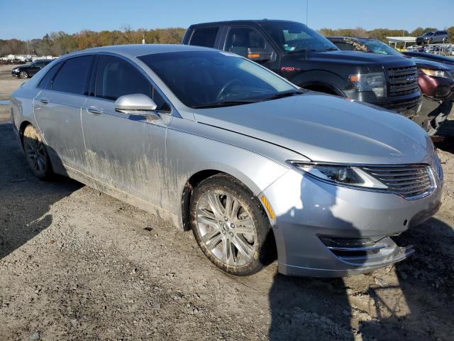 3LN6L2LUXDR812550 - 2013 LINCOLN MKZ HYBRID SILVER photo 4