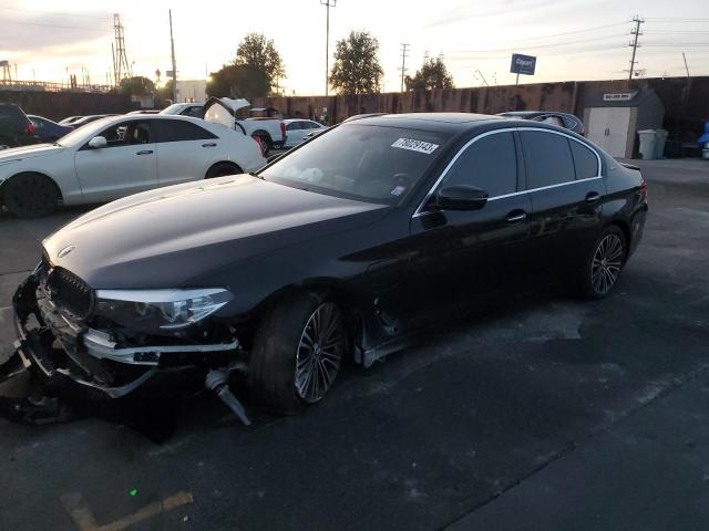 WBAJA9C50JG622908 - 2018 BMW 530E BLACK photo 1