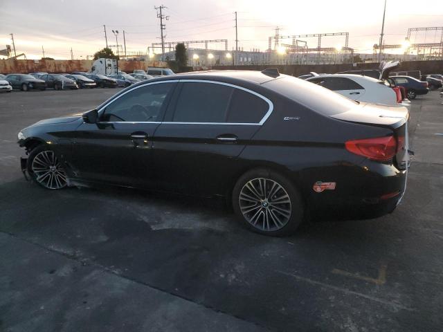 WBAJA9C50JG622908 - 2018 BMW 530E BLACK photo 2