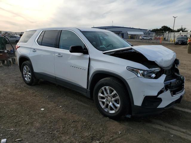 1GNERFKW5KJ125886 - 2019 CHEVROLET TRAVERSE LS WHITE photo 4