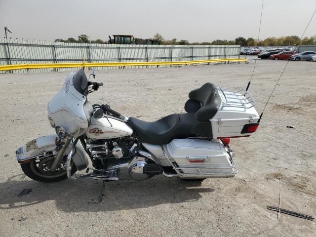 1HD1FC4187Y725007 - 2007 HARLEY-DAVIDSON FLHTCUI 白色 照片 3