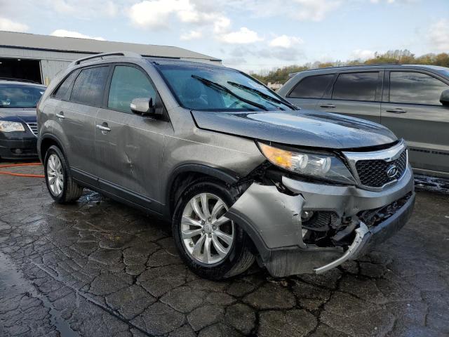 5XYKU4A22BG080905 - 2011 KIA SORENTO EX SILVER photo 4