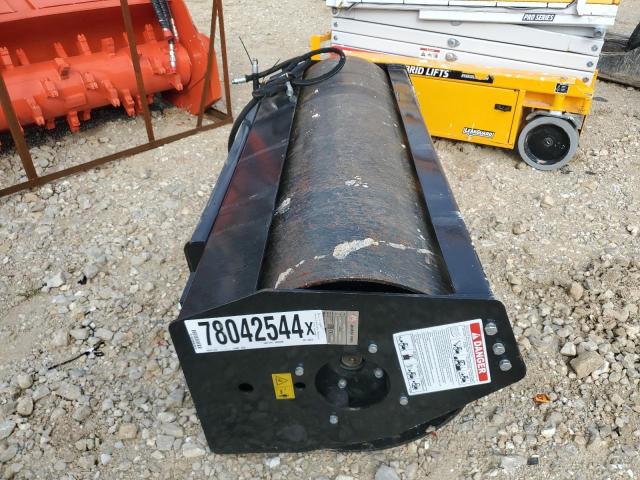 SSVR7223070401A - 2023 MISC COMPACTOR Черный фото 5