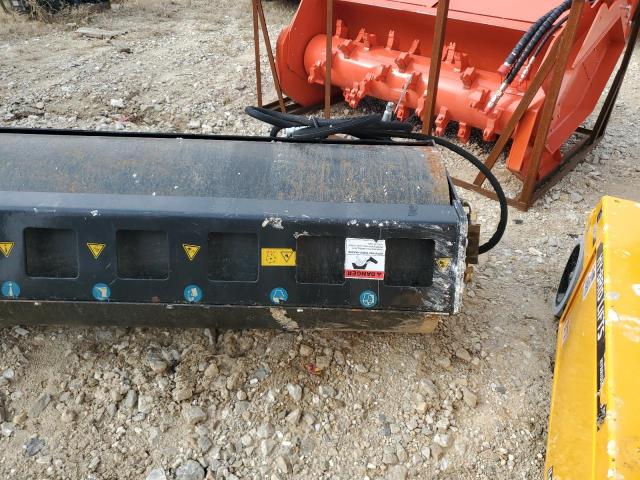 SSVR7223070401A - 2023 MISC COMPACTOR Черный фото 9