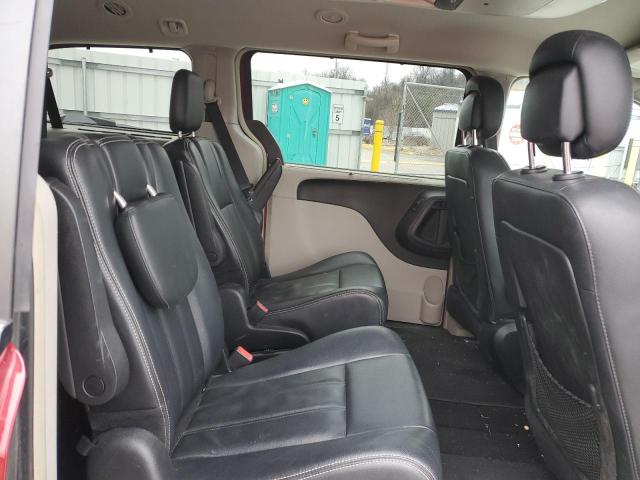 2C4RC1BG3GR287512 - 2016 CHRYSLER TOWN & COU TOURING RED photo 11