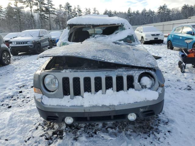 1C4NJRFB1HD144435 - 2017 JEEP PATRIOT LATITUDE SILVER photo 5