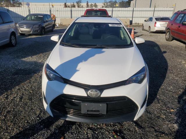 5YFBURHE8KP895649 - 2019 TOYOTA COROLLA L WHITE photo 5