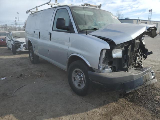 1GCZGFBA9A1184104 - 2010 CHEVROLET EXPRESS G2 SILVER photo 4