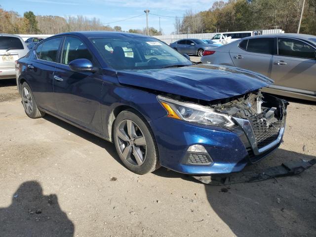 1N4BL4BV2LC252129 - 2020 NISSAN ALTIMA S BLUE photo 4