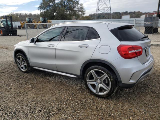 WDCTG4GB8FJ121041 - 2015 MERCEDES-BENZ GLA 250 4MATIC SILVER photo 2