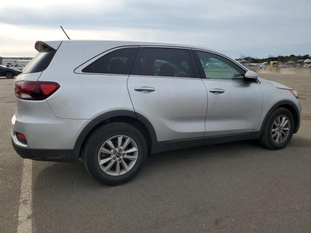 5XYPGDA53KG523263 - 2019 KIA SORENTO LX SILVER photo 3