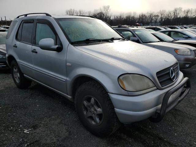 4JGAB54E41A277176 - 2001 MERCEDES-BENZ ML 320 SILVER photo 4