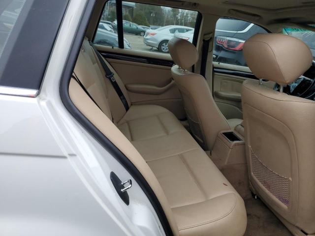 WBAAX13414PJ01014 - 2004 BMW 325 IT SULEV WHITE photo 10