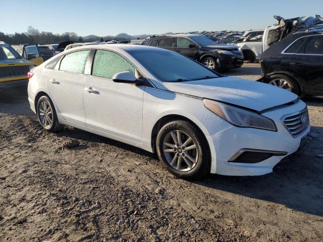 5NPE24AF9HH453929 - 2017 HYUNDAI SONATA SE WHITE photo 4