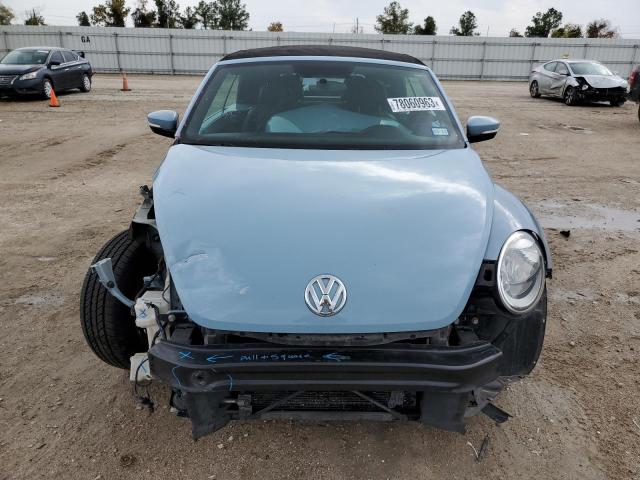 3VW5P7ATXDM826261 - 2013 VOLKSWAGEN BEETLE BLUE photo 5