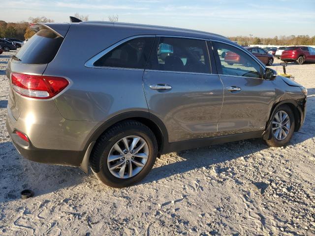 5XYPGDA32HG328276 - 2017 KIA SORENTO LX GRAY photo 3