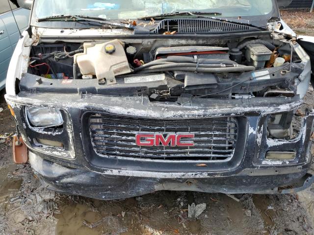 1GTFG25M4Y1901374 - 2000 GMC SAVANA G2500 WHITE photo 11