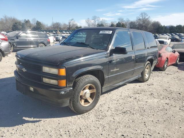 1GNEC13R3YR112951 - 2000 CHEVROLET TAHOE C1500 BLACK photo 1