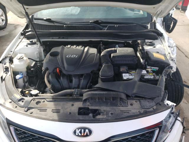 KNAGM4A79F5550439 - 2015 KIA OPTIMA LX WHITE photo 11