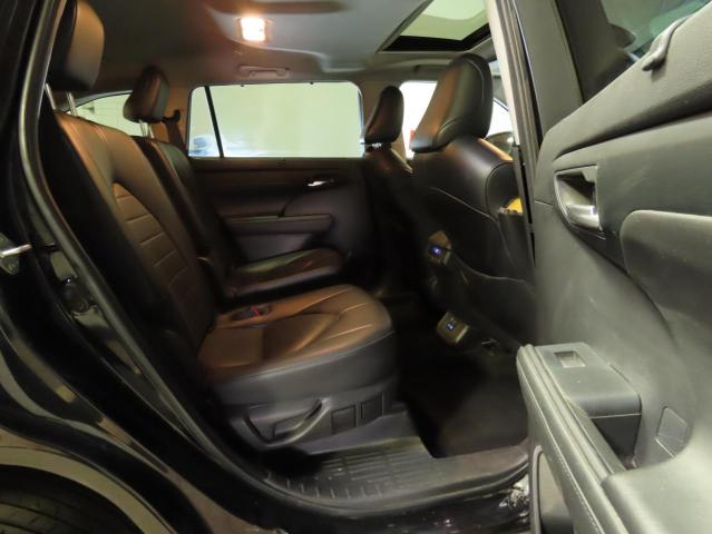 5TDGZRAH1NS102523 - 2022 TOYOTA HIGHLANDER XLE Qara foto 6