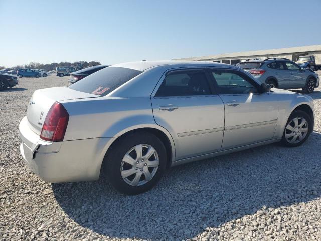 2C3AA43RX5H641621 - 2005 CHRYSLER 300 SILVER photo 3