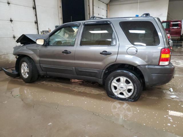 1FMYU93114DA02138 - 2004 FORD ESCAPE XLT GRAY photo 2