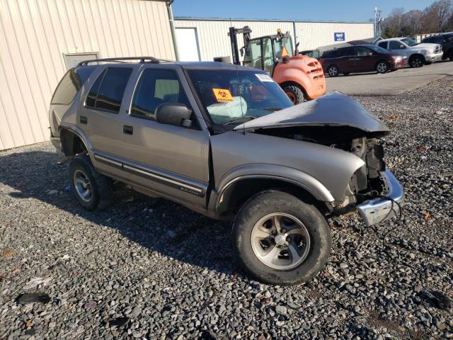 1GNCS13WXYK297704 - 2000 CHEVROLET BLAZER BROWN photo 4