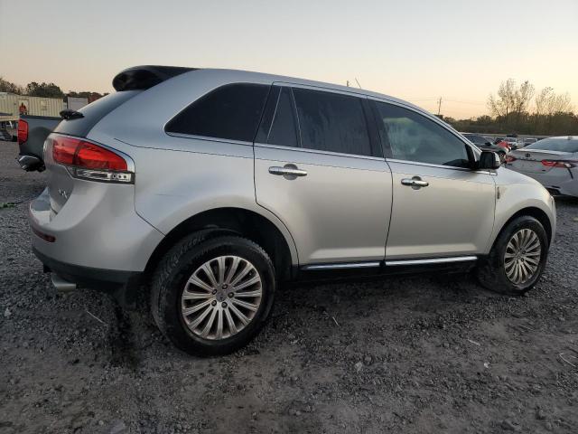 2LMDJ6JK7DBL13147 - 2013 LINCOLN MKX SILVER photo 3