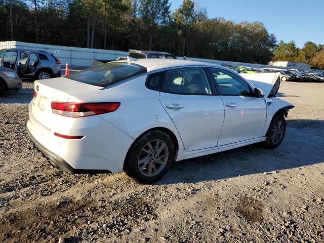 5XXGT4L32KG364568 - 2019 KIA OPTIMA LX WHITE photo 3