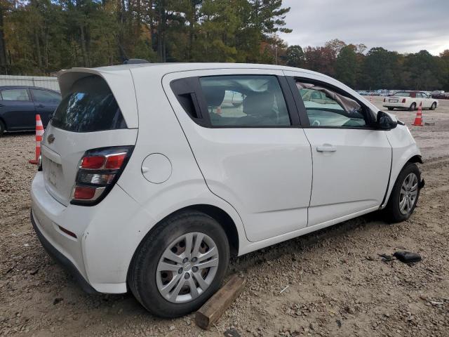 1G1JG6SH6H4148446 - 2017 CHEVROLET SONIC WHITE photo 3