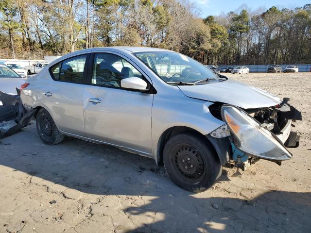 3N1CN7AP7FL818651 - 2015 NISSAN VERSA S SILVER photo 4