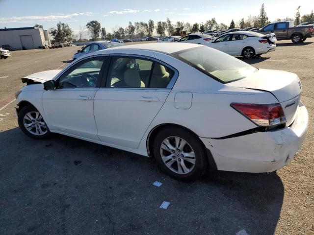 1HGCP2F49AA061987 - 2010 HONDA ACCORD LXP WHITE photo 2