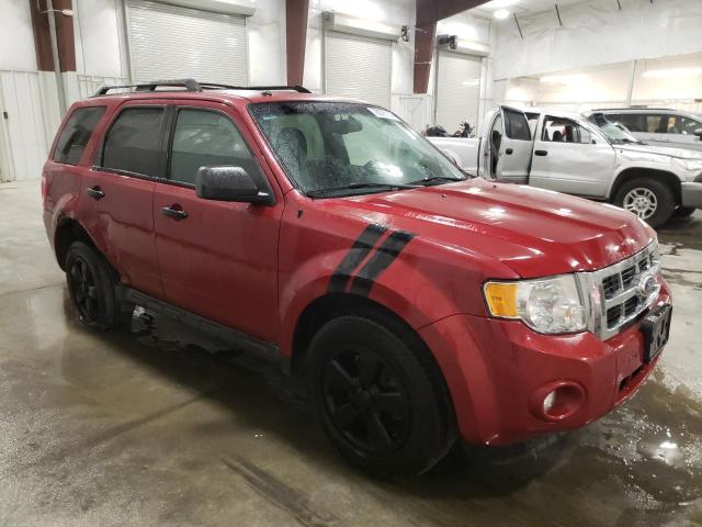 1FMCU9DG1BKA98326 - 2011 FORD ESCAPE XLT RED photo 4