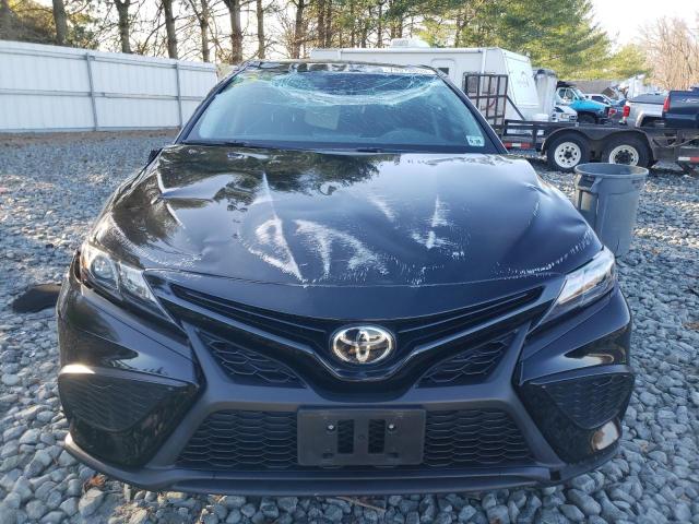 4T1T11BK2NU048822 - 2022 TOYOTA CAMRY SE BLACK photo 5