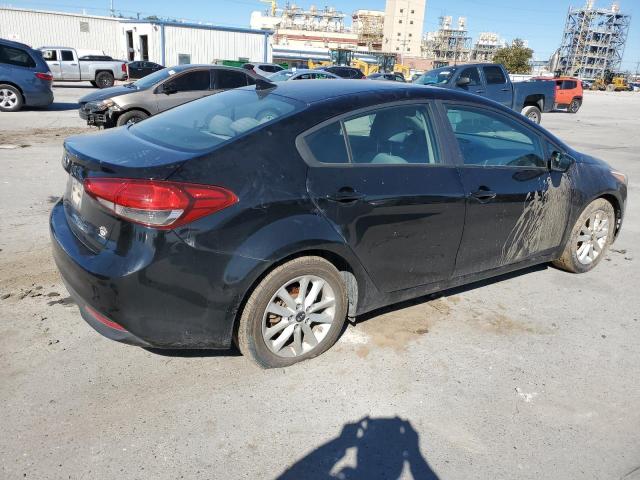 3KPFL4A72HE066329 - 2017 KIA FORTE LX BLACK photo 3