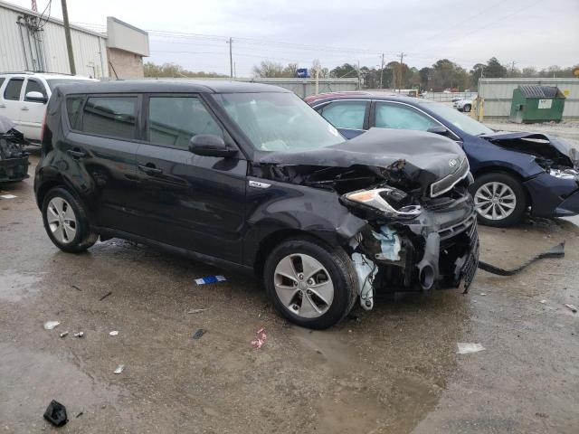 KNDJN2A24G7376736 - 2016 KIA SOUL BLACK photo 4