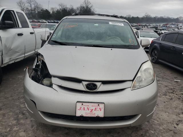 5TDZK22C98S115869 - 2008 TOYOTA SIENNA XLE SILVER photo 5