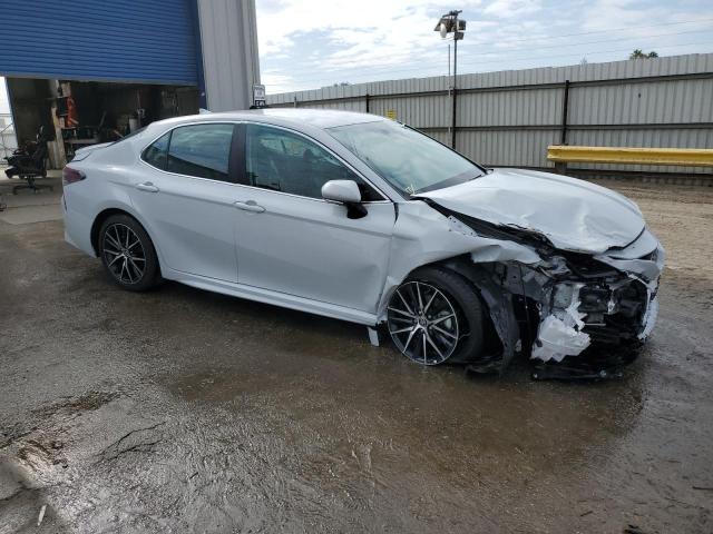 4T1G11AK8RU202586 - 2024 TOYOTA CAMRY SE NIGHT SHADE GRAY photo 4