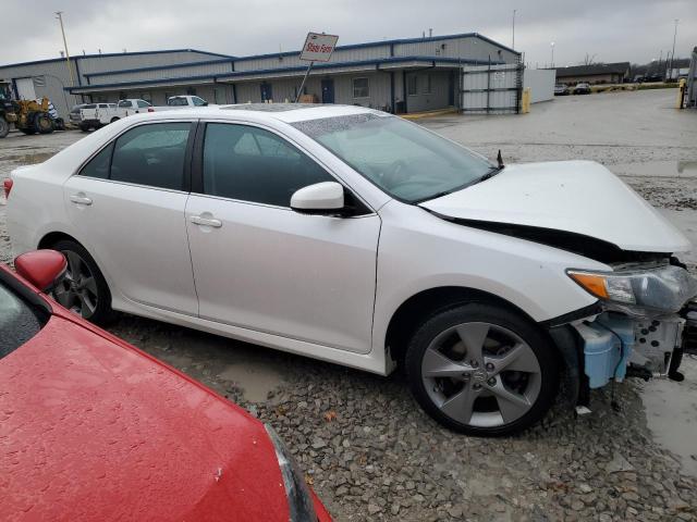 4T1BF1FK5CU632359 - 2012 TOYOTA CAMRY BASE WHITE photo 4