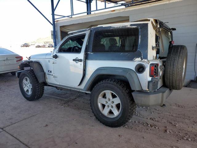 1J4FA24169L717255 - 2009 JEEP WRANGLER X SILVER photo 2