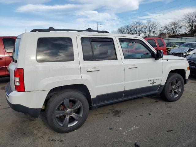 1C4NJRFBXDD280220 - 2013 JEEP PATRIOT LATITUDE WHITE photo 3