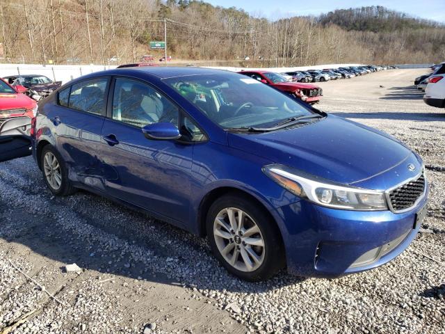 3KPFL4A79HE145187 - 2017 KIA FORTE LX BLUE photo 4