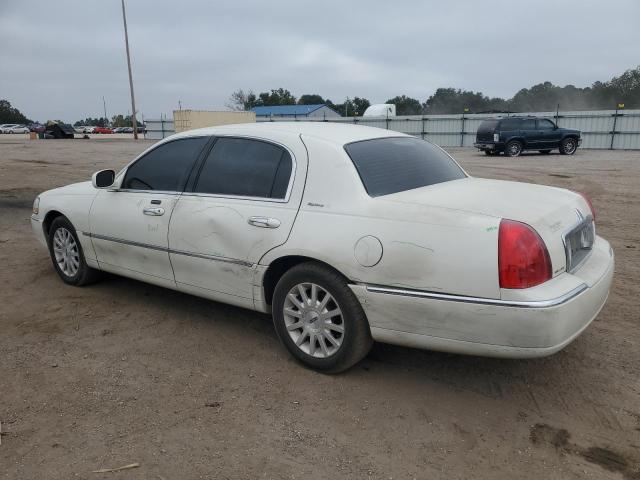 1LNHM81W46Y631624 - 2006 LINCOLN TOWN CAR SIGNATURE WHITE photo 2