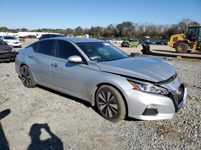 1N4BL4DV2NN323902 - 2022 NISSAN ALTIMA SV SILVER photo 4