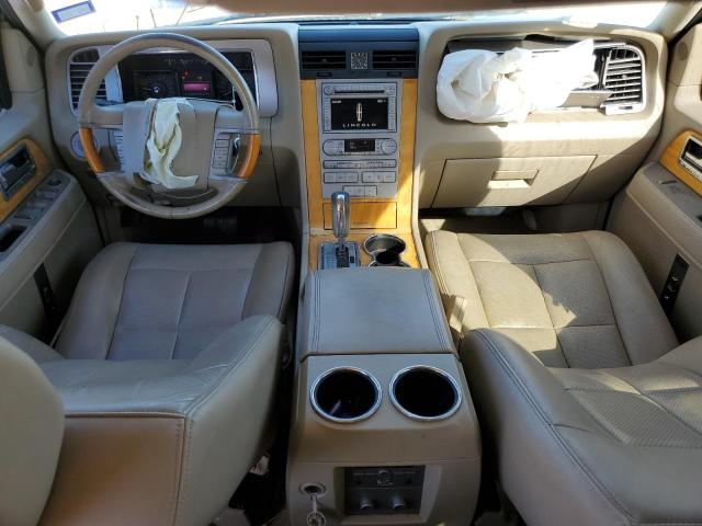 5LMFU28557LJ18153 - 2007 LINCOLN NAVIGATOR თაფლისფერი ფოტო 8